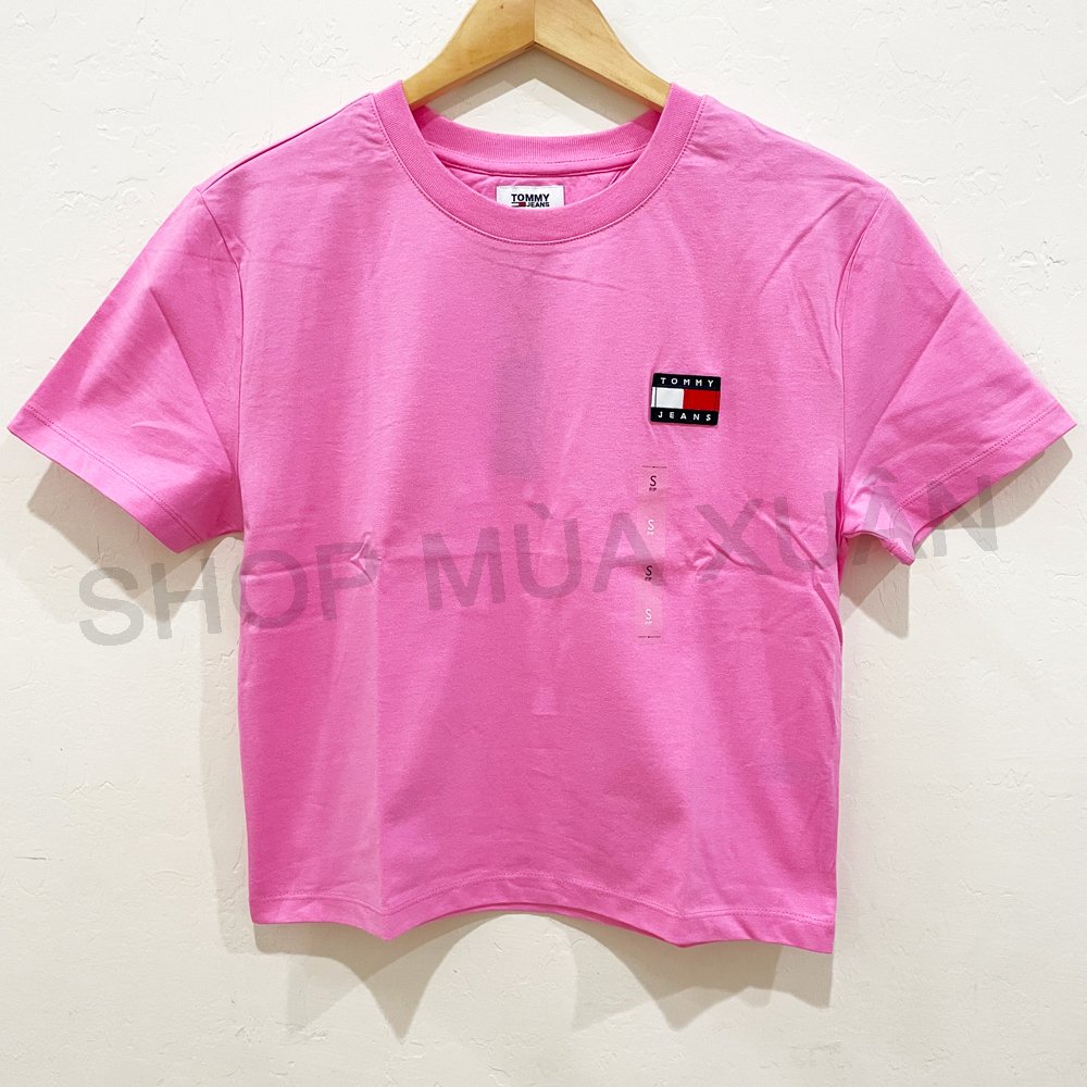 Áo Tommy Jeans Tommy Badge CrewNeck T-Shirt - Pink, Size M