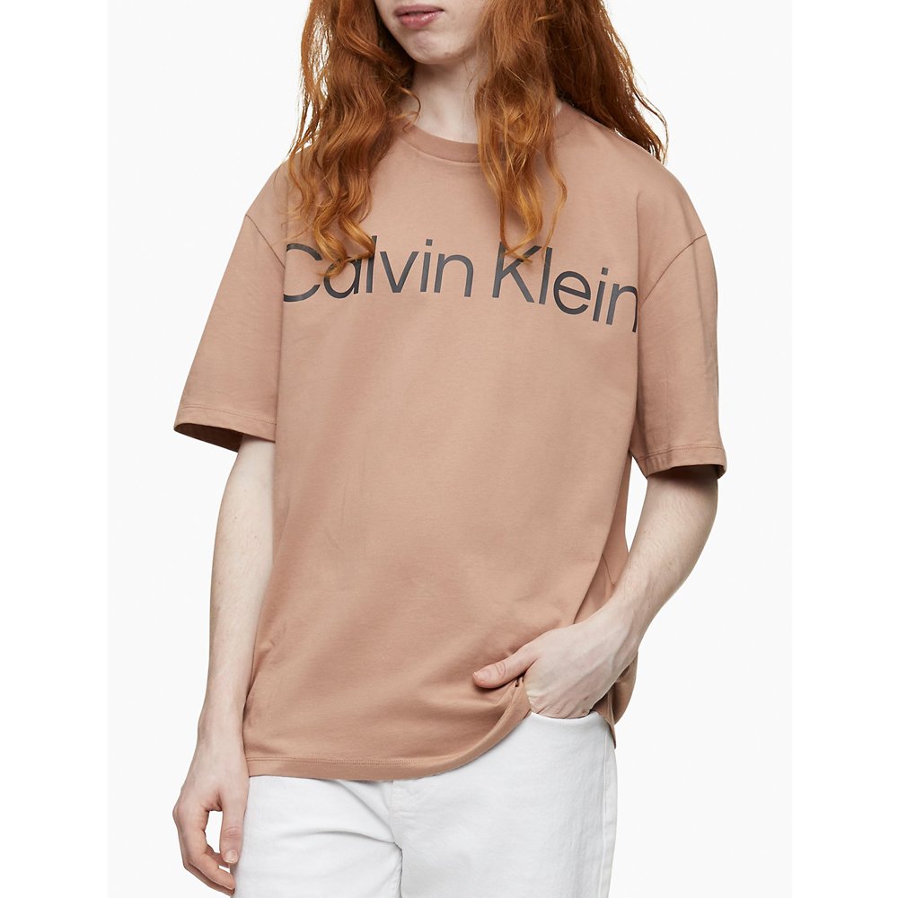 Áo Calvin Klein Relaxed Fit Standard Logo T-Shirt - Brown, Size M