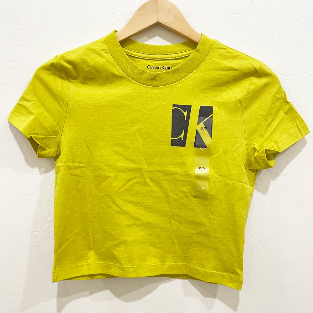 Áo Calvin Klein Monogram Logo Boxy Cropped - Lime, Size S