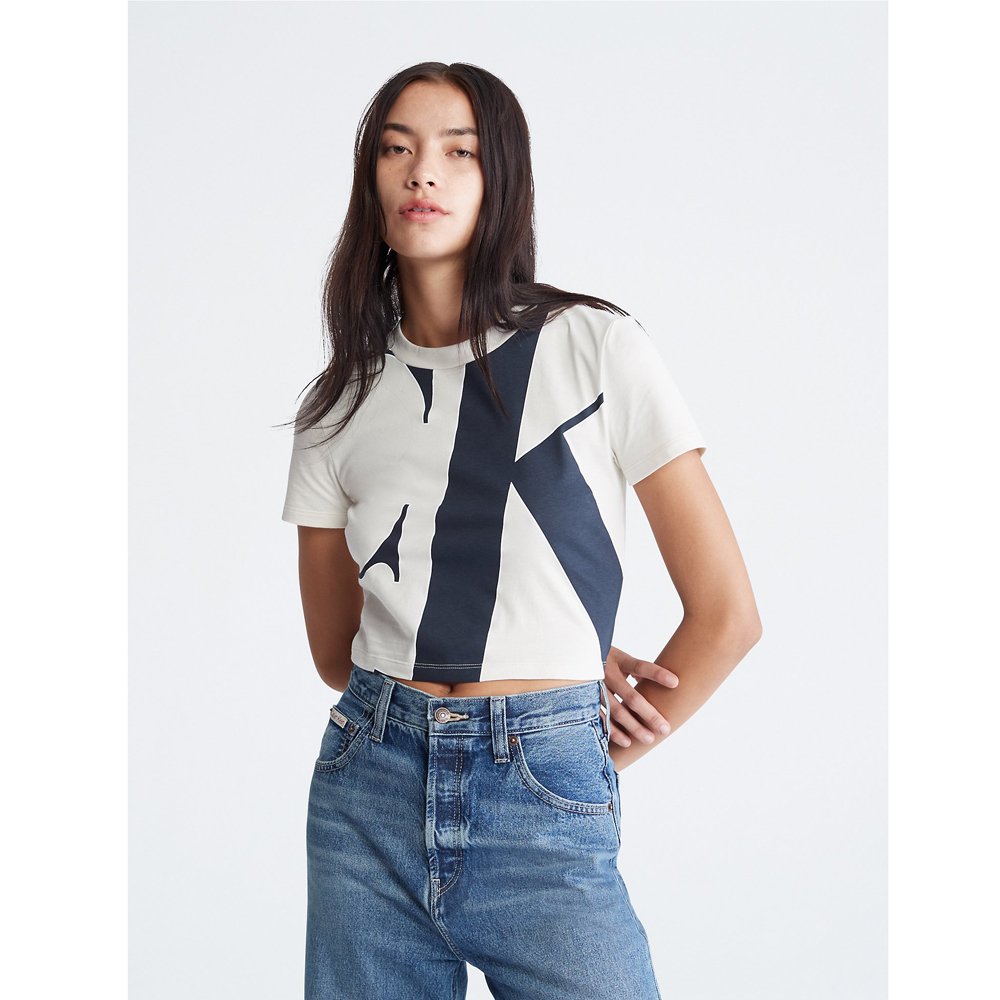 Áo Calvin Klein Slant Monogram Logo Cropped - White, Size XS