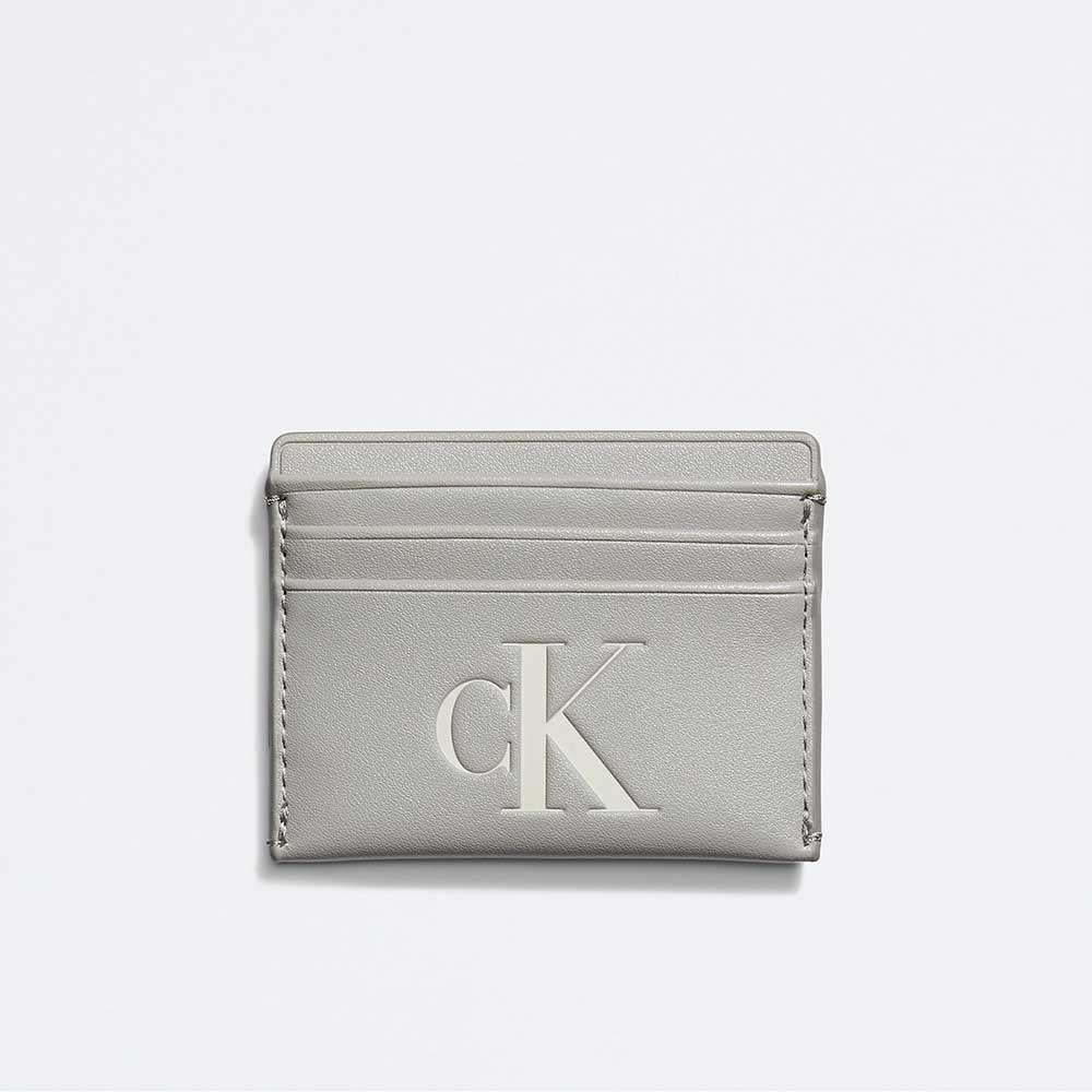 Ví thẻ Calvin Klein Sculpted Monogram Card Case, Silver Zeplin