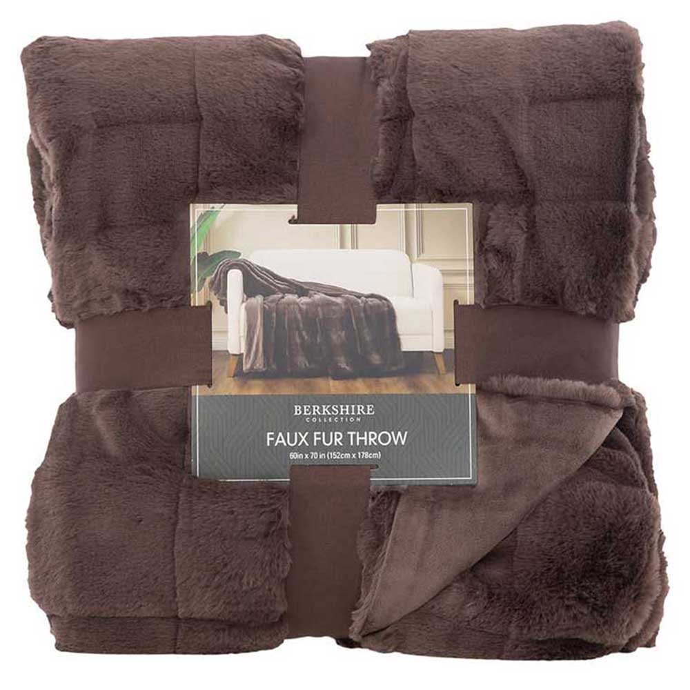Chăn Berkshire Collection Faux Fur Throw - Brown
