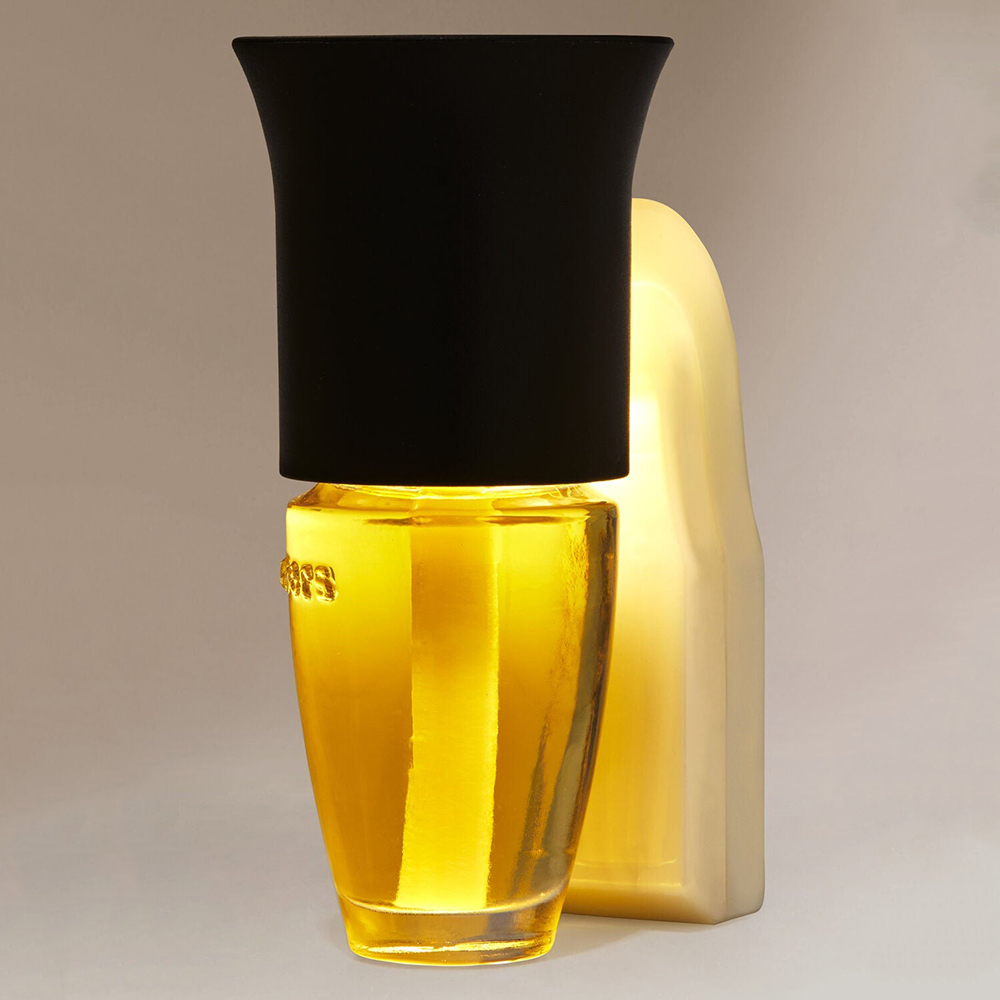 Đầu cắm tinh dầu Bath & Body Works Nightlight - Black Flare