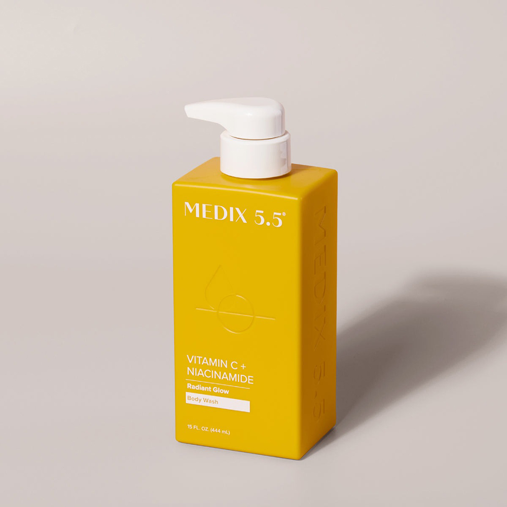 Sữa tắm Medix 5.5 Vitamin C + Niacinamide, 444ml