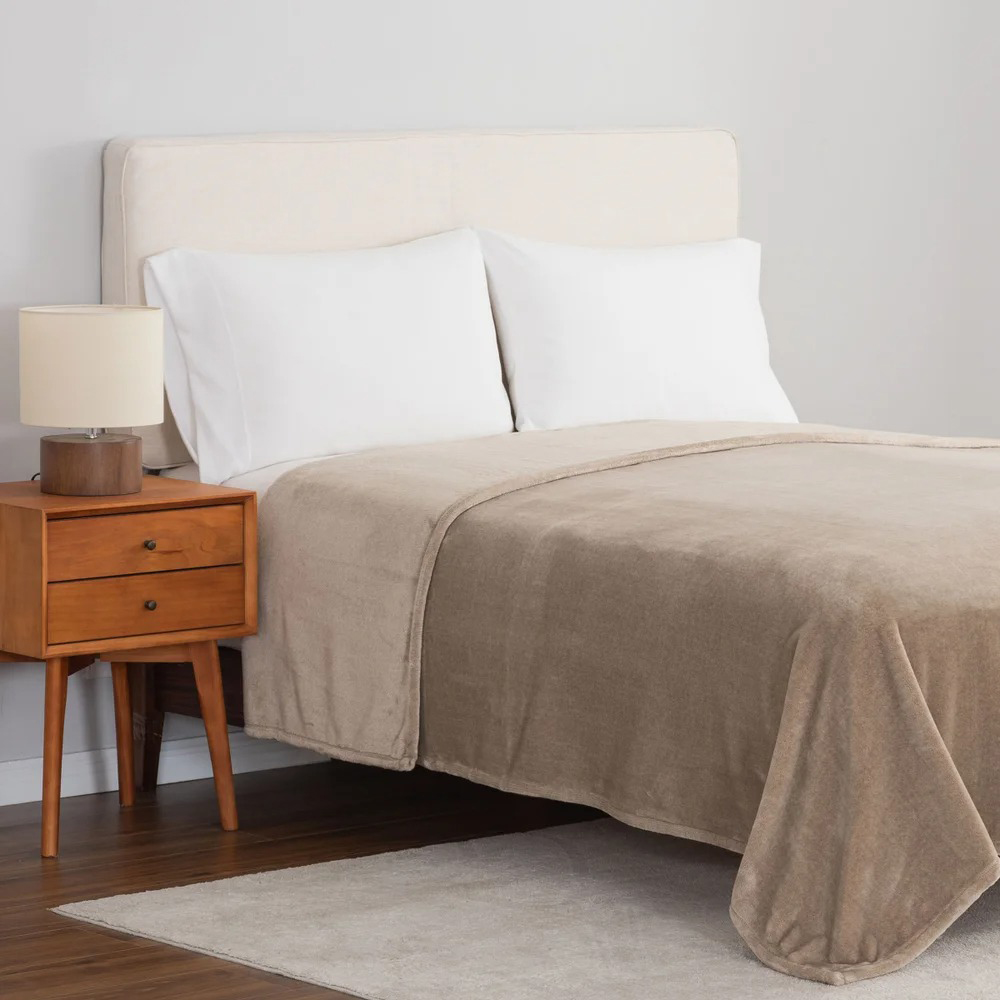 Chăn Berkshire Extra Plush - Queen, Beige
