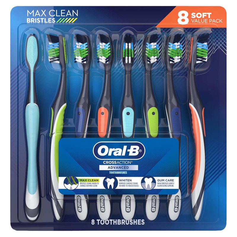 Bàn chải răng Oral-B Cross Action Advanced - Soft, vỉ 8 cái